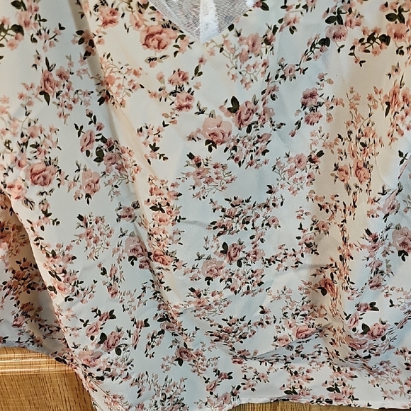 Cupshe Floral Lace Trim Camisole in Cream and Pink - Picture 6 of 8